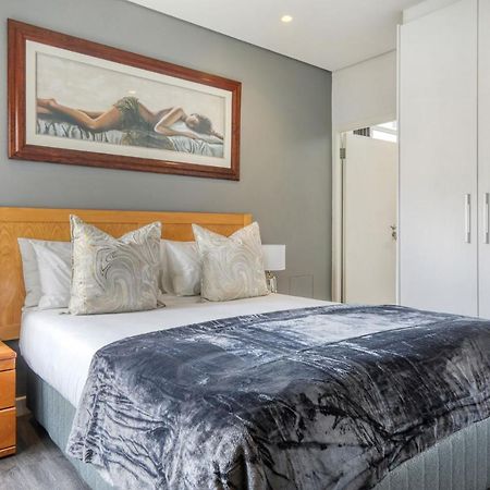 Backup-Powered Classic Luxury Apartment Cape Town Exterior foto