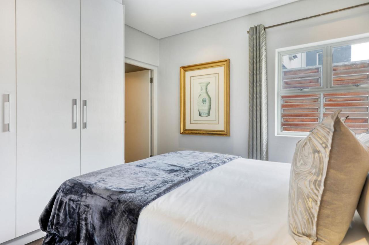 Backup-Powered Classic Luxury Apartment Cape Town Exterior foto