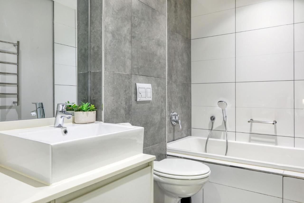 Backup-Powered Classic Luxury Apartment Cape Town Exterior foto