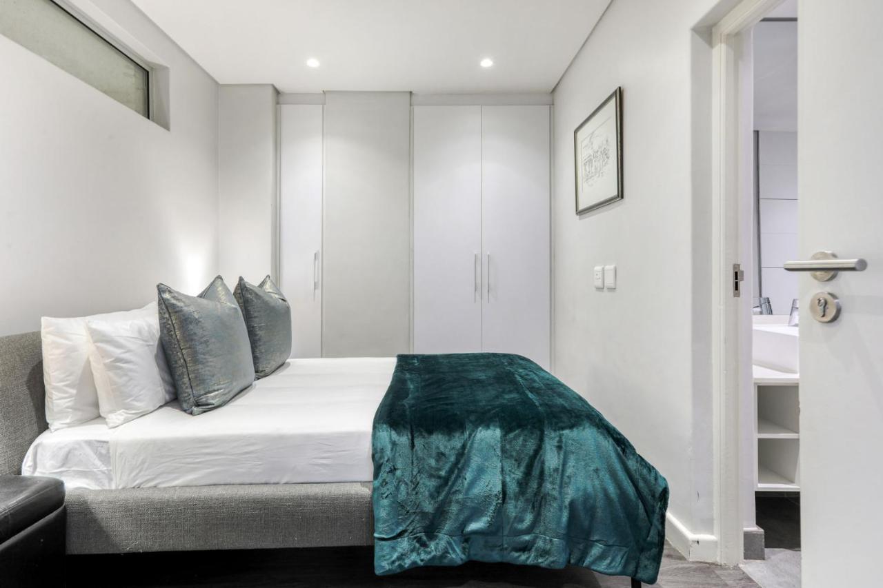 Backup-Powered Classic Luxury Apartment Cape Town Exterior foto