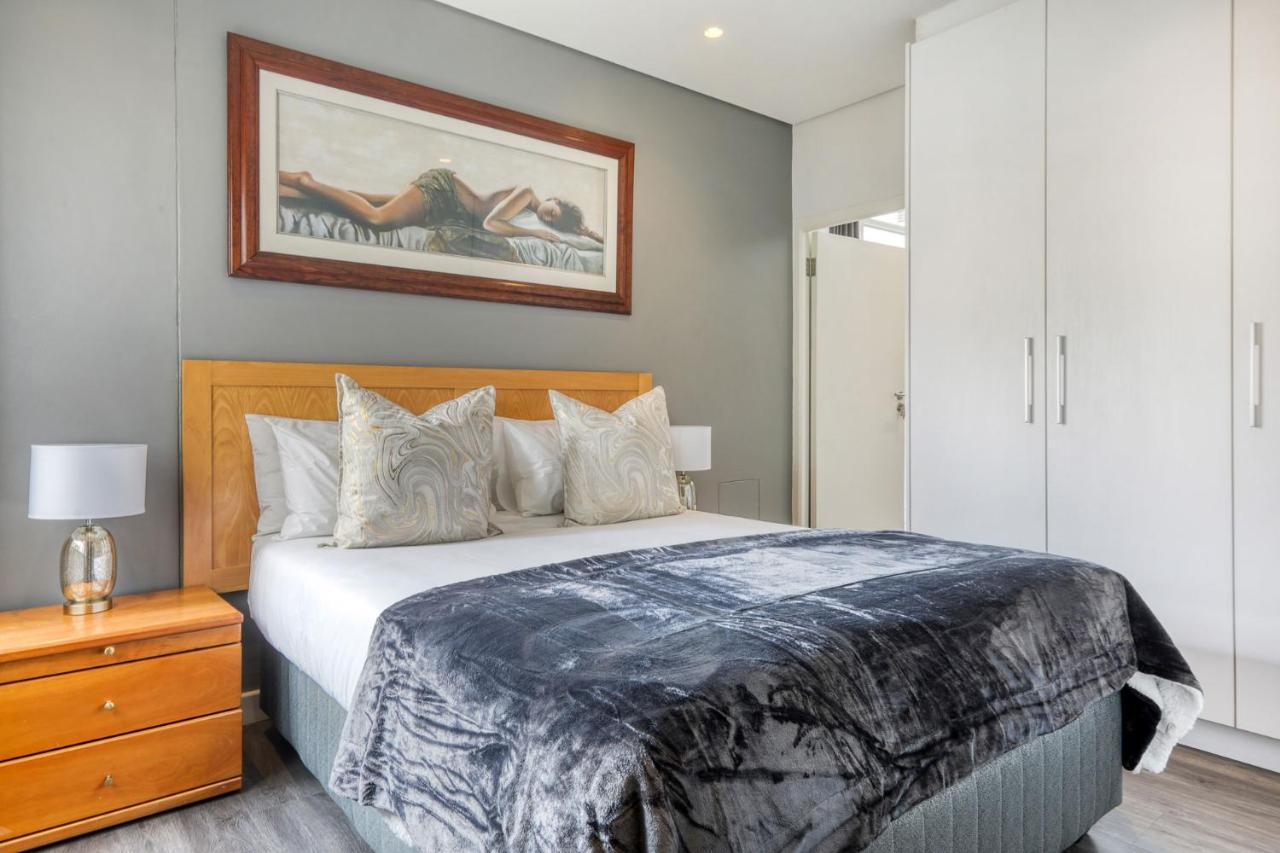 Backup-Powered Classic Luxury Apartment Cape Town Exterior foto